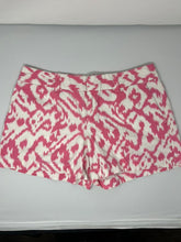 Load image into Gallery viewer, ANN TAYLOR SHORTS, size 4  #77