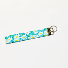 Load image into Gallery viewer, Aqua Daisy Key Wristlet