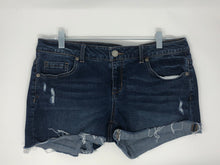 Load image into Gallery viewer, Aeropostale, size 9  #46