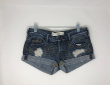 Load image into Gallery viewer, Abercrombie&amp;Fitch Shorts,Size 0/25 #36